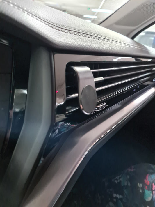 Silver phone holder for the car